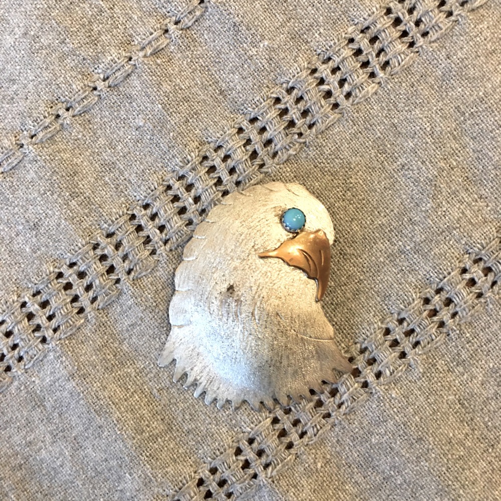 Gorgeous Small Vintage Sterling Silver Eagle Pin/Broach with Turquoise